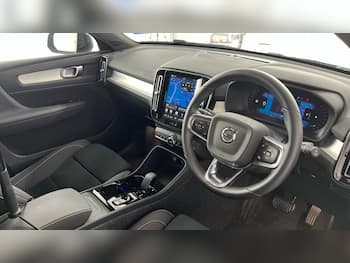Used Volvo XC40 2025 for sale - 79445972: Photo