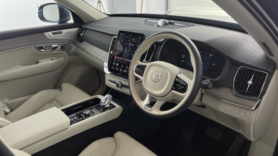 Used Volvo XC90 2024 for sale - 77247996: Photo 4