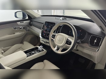 Used Volvo XC90 2024 for sale - 77247996: Photo