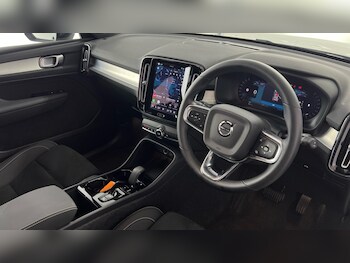 Used Volvo XC40 2025 for sale - 77797789: Photo