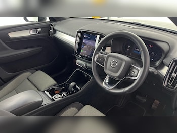 Used Volvo XC40 2022 for sale - 77380951: Photo