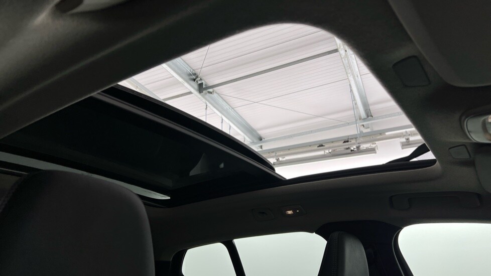 Used Volvo XC40 2026 for sale - 77367020: Photo 15