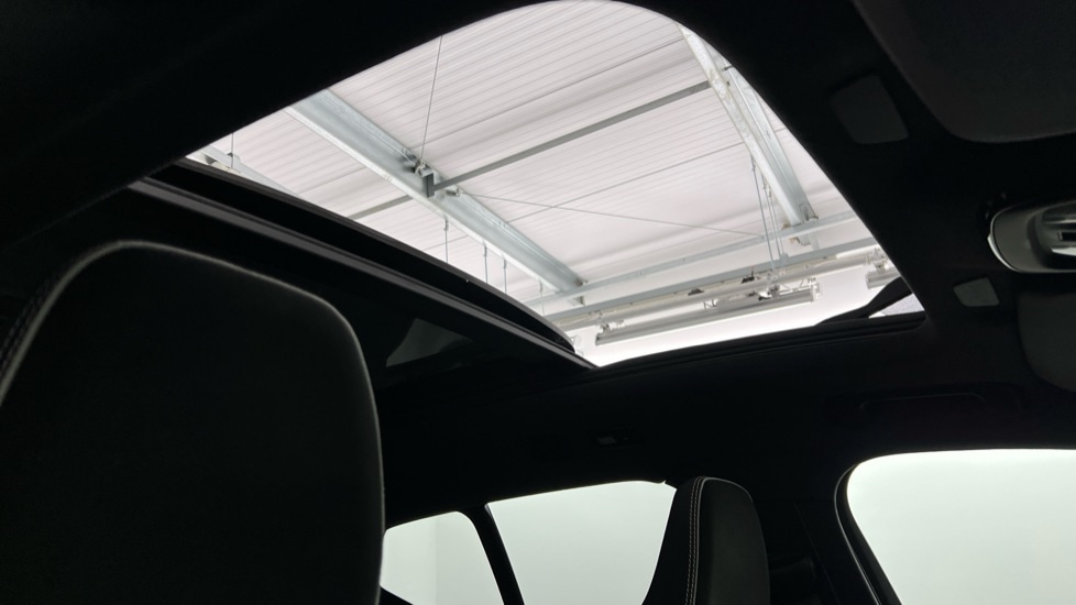 Used Volvo XC40 2023 for sale - 77316065: Photo 15