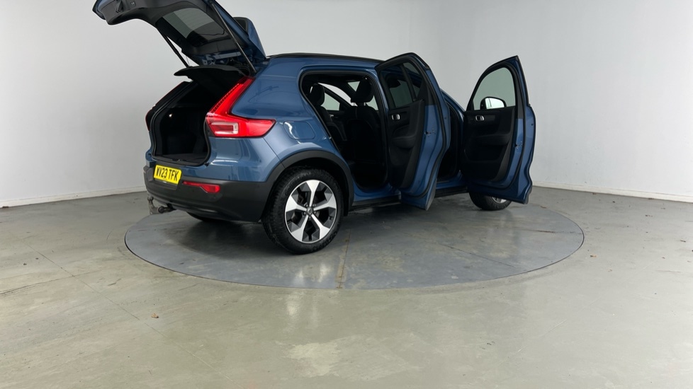 Used Volvo XC40 2023 for sale - 77316065: Photo 29