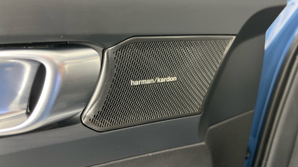 Used Volvo XC40 2023 for sale - 77316065: Photo 43