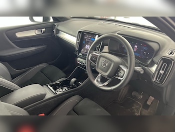 Used Volvo XC40 2025 for sale - 78656647: Photo