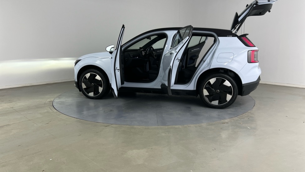 Used Volvo EX30 2025 for sale - 77157979: Photo 37