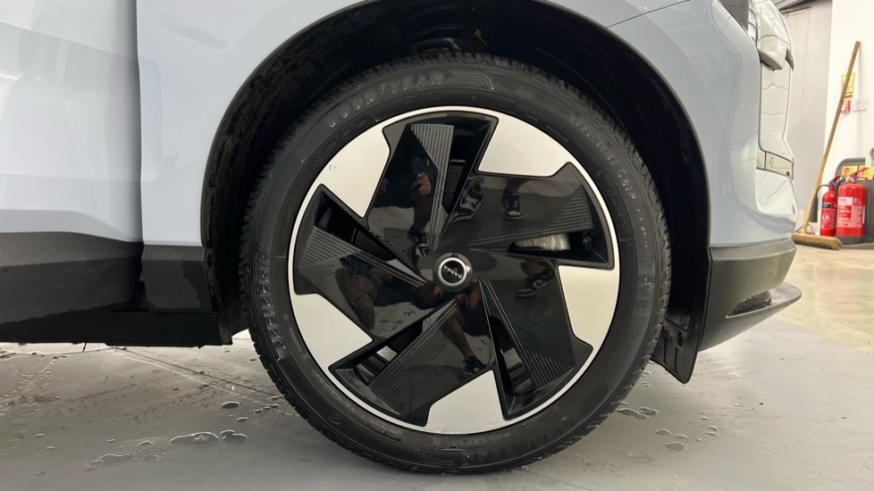 Used Volvo EX30 2025 for sale - 77157979: Photo 9