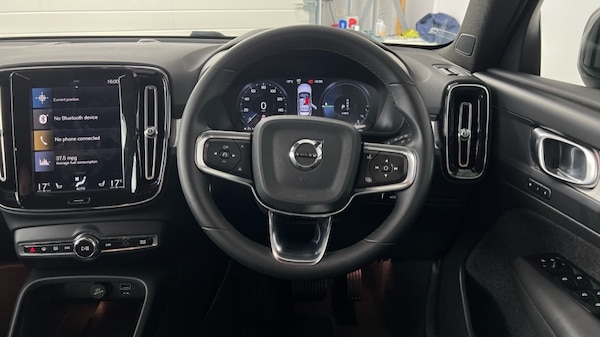 Used Volvo XC40 2023 for sale - 75664869: Photo 10