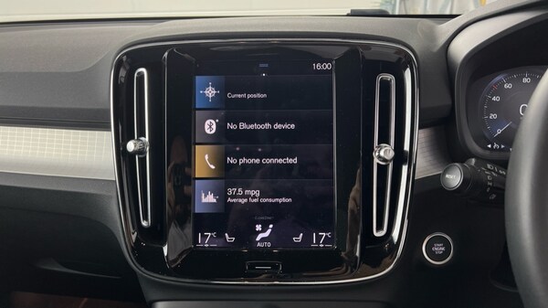 Used Volvo XC40 2023 for sale - 75664869: Photo 12