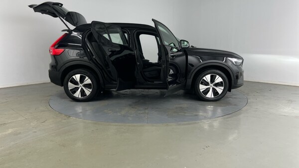 Used Volvo XC40 2023 for sale - 75664869: Photo 27