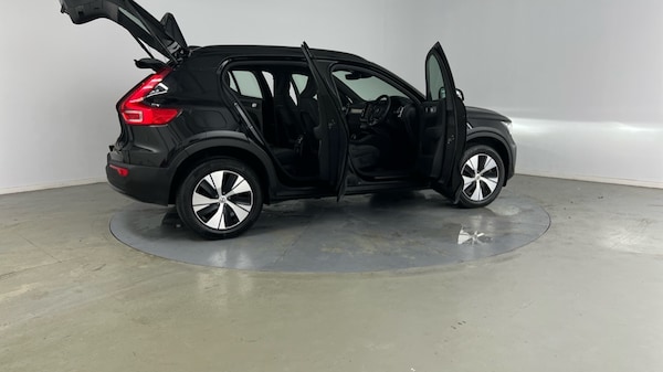 Used Volvo XC40 2023 for sale - 75664869: Photo 29