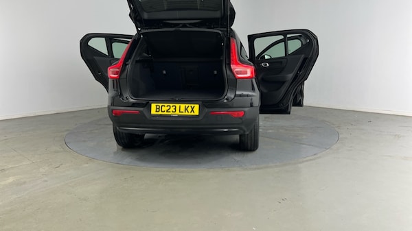 Used Volvo XC40 2023 for sale - 75664869: Photo 33