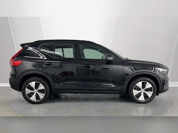 Used Volvo XC40 2023 for sale - 75664869: Photo