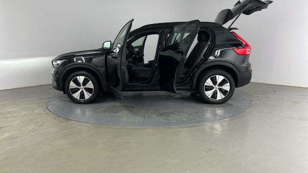 Used Volvo XC40 2023 for sale - 75664869: Photo 40