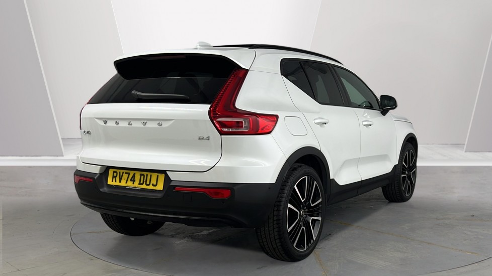 Used Volvo XC40 2025 for sale - 77897146: Photo 2