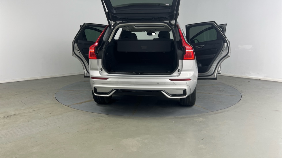 Used Volvo XC60 2025 for sale - 77771111: Photo 31