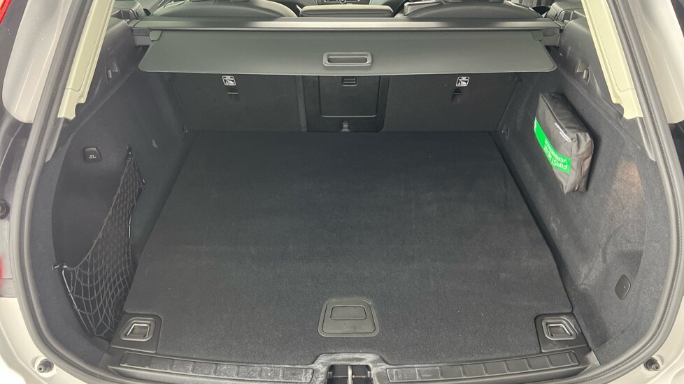 Used Volvo XC60 2025 for sale - 77614348: Photo 13