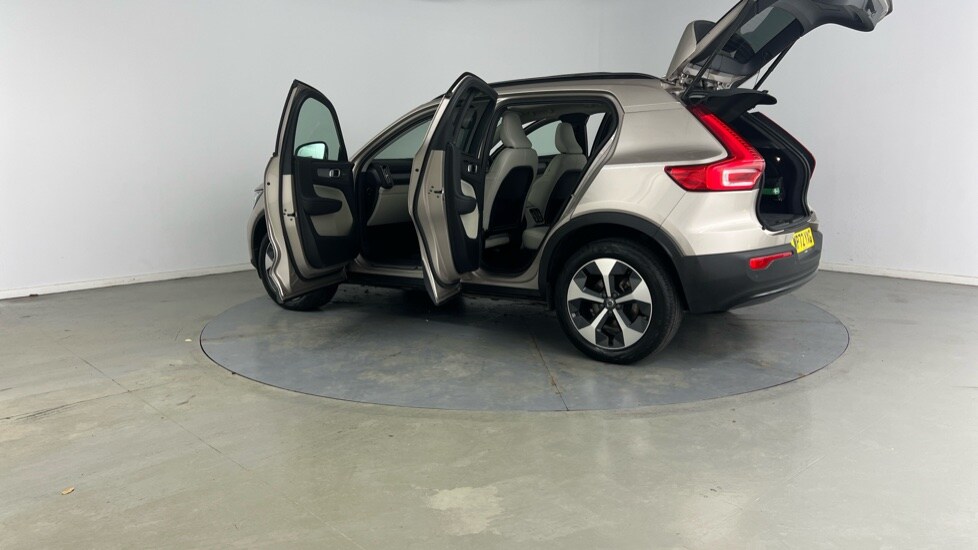 Used Volvo XC40 2022 for sale - 76447304: Photo 38