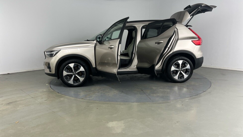 Used Volvo XC40 2022 for sale - 76447304: Photo 41