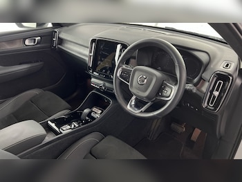 Used Volvo XC40 2023 for sale - 77791107: Photo