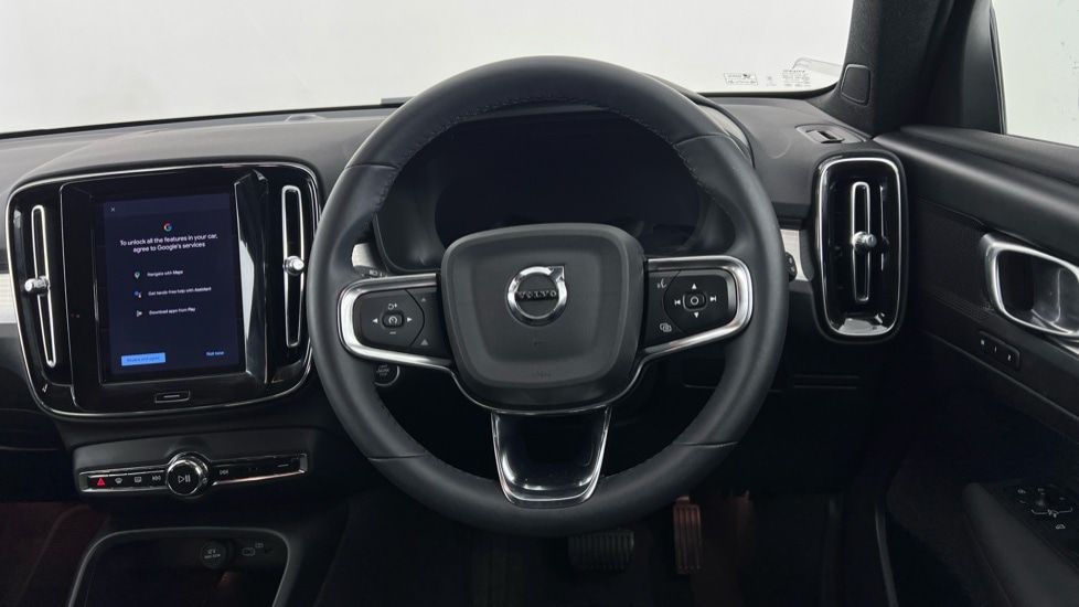 Used Volvo XC40 2023 for sale - 76404712: Photo 10