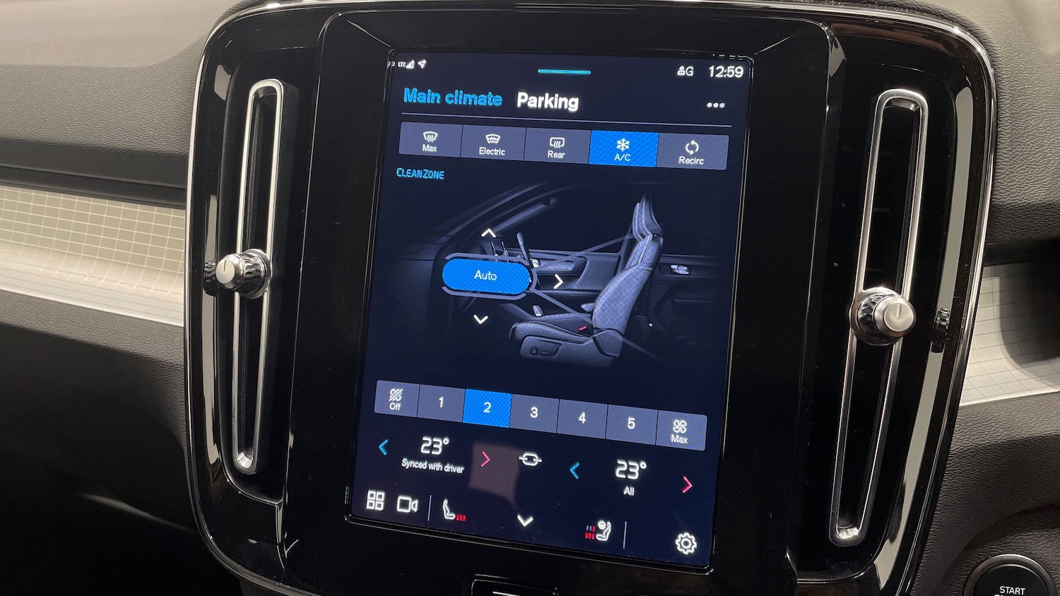 Used Volvo XC40 2023 for sale - 76404712: Photo 21