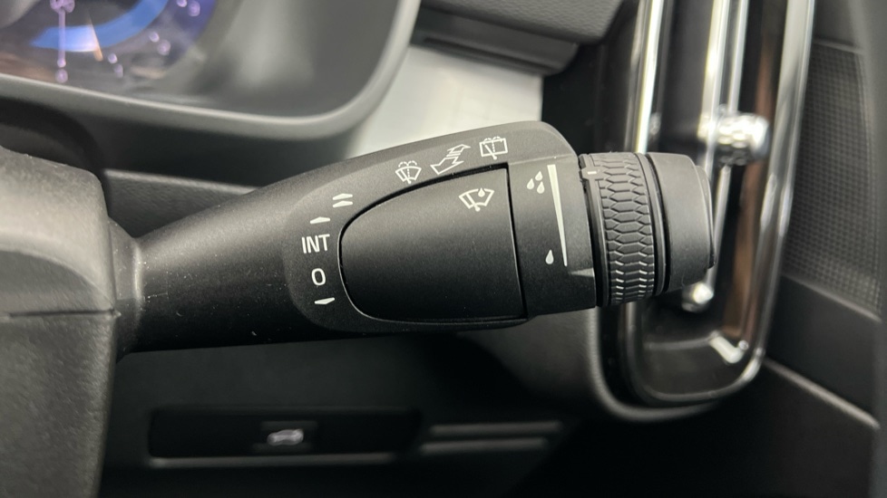 Used Volvo XC40 2023 for sale - 76404712: Photo 23