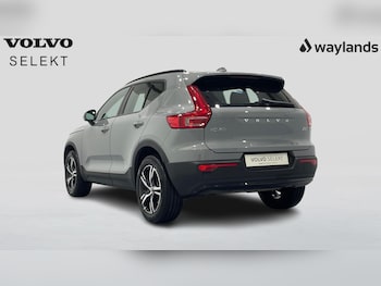 Used Volvo XC40 2023 for sale - 76404712: Photo