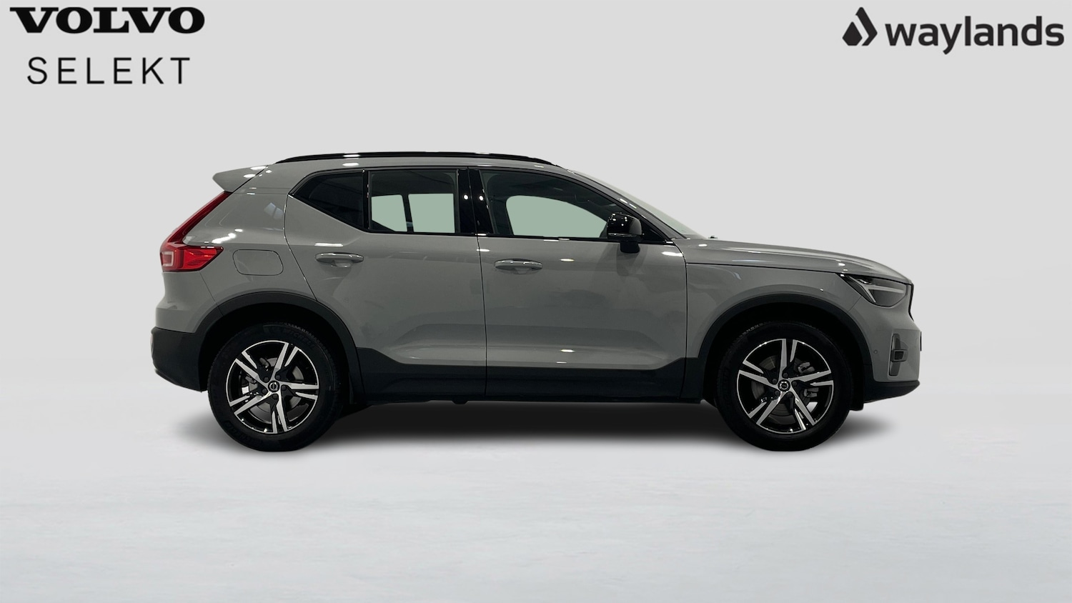 Used Volvo XC40 2023 for sale - 76404712: Photo 3