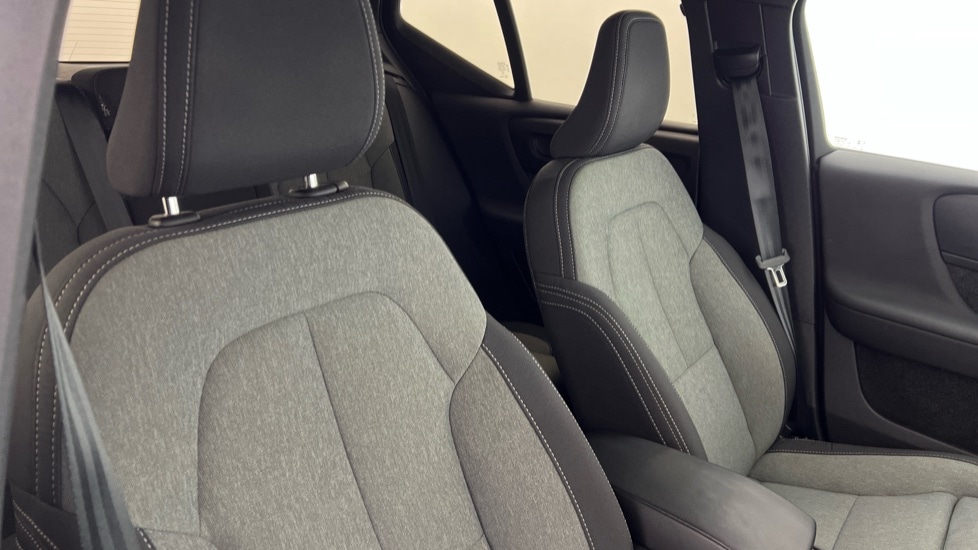 Used Volvo XC40 2023 for sale - 76404712: Photo 31