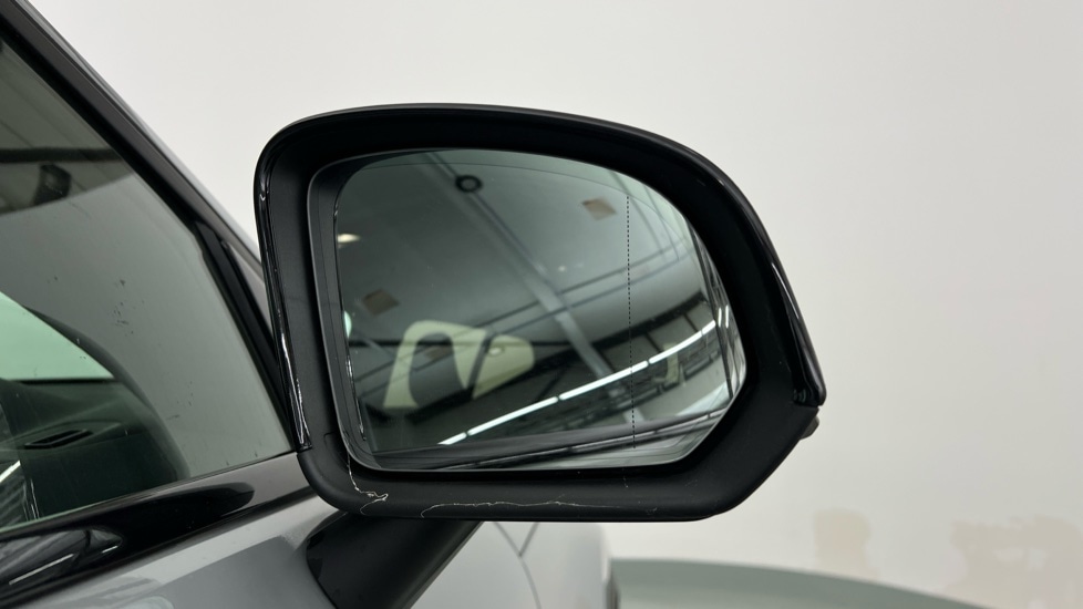 Used Volvo XC40 2023 for sale - 76404712: Photo 32