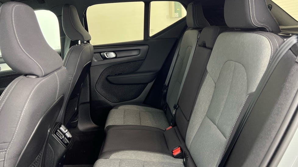 Used Volvo XC40 2023 for sale - 76404712: Photo 33