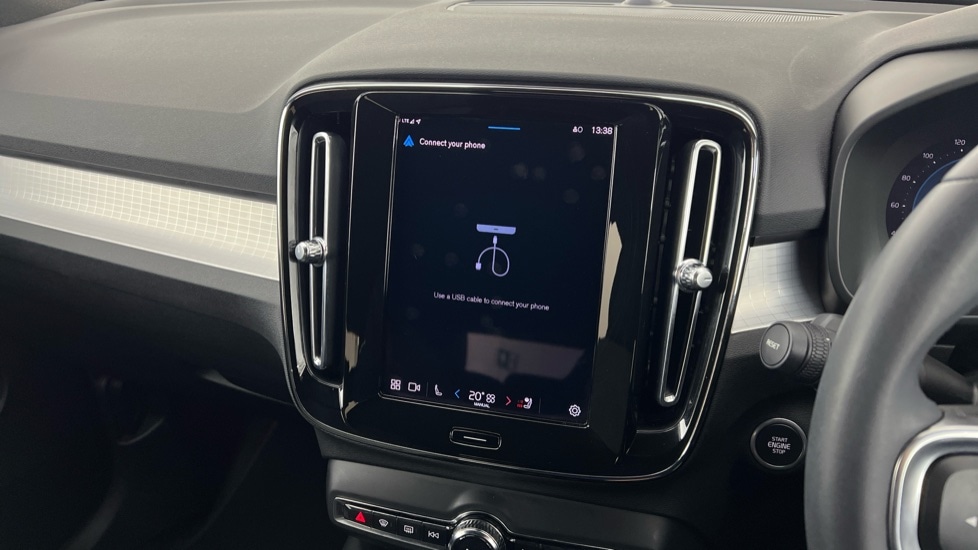 Used Volvo XC40 2023 for sale - 76404712: Photo 44