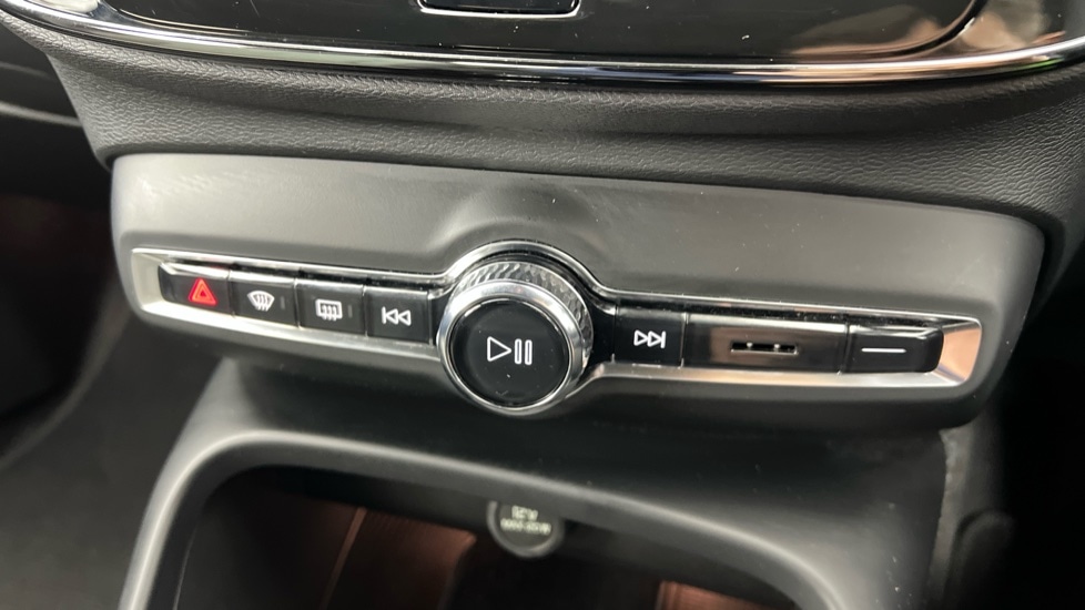 Used Volvo XC40 2023 for sale - 76404712: Photo 48