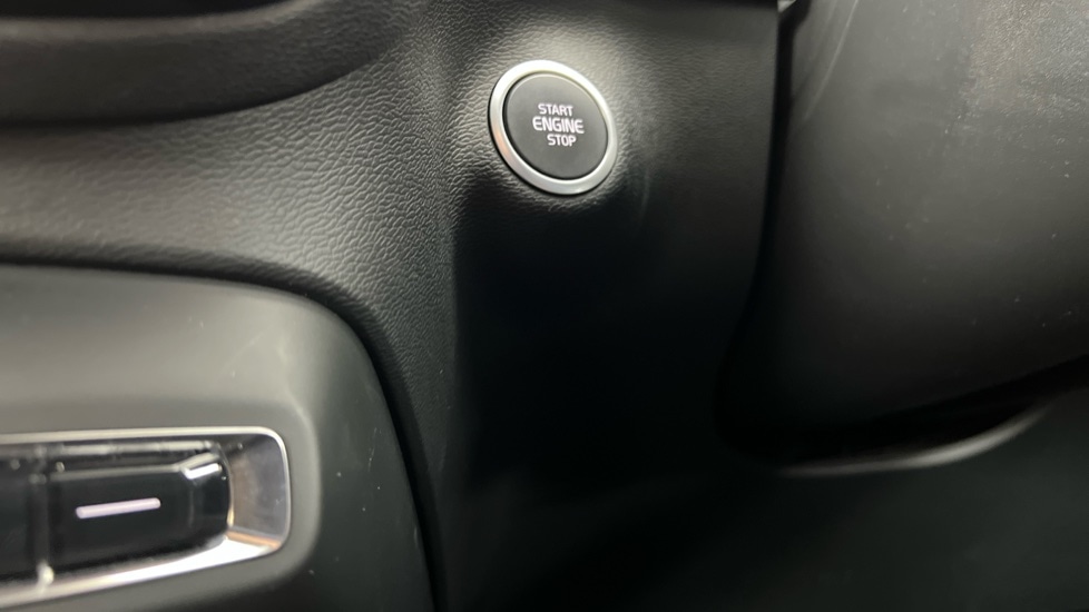 Used Volvo XC40 2023 for sale - 76404712: Photo 51