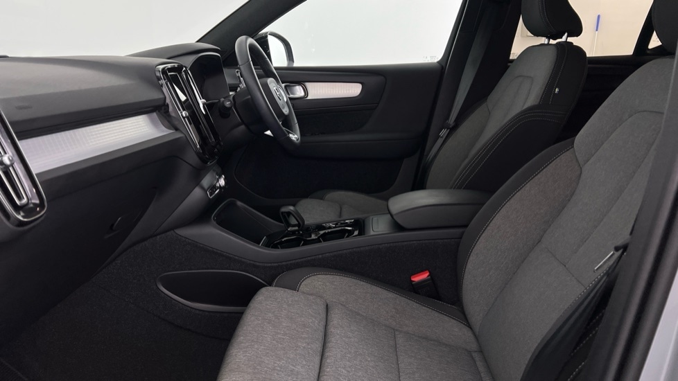 Used Volvo XC40 2023 for sale - 76404712: Photo 61