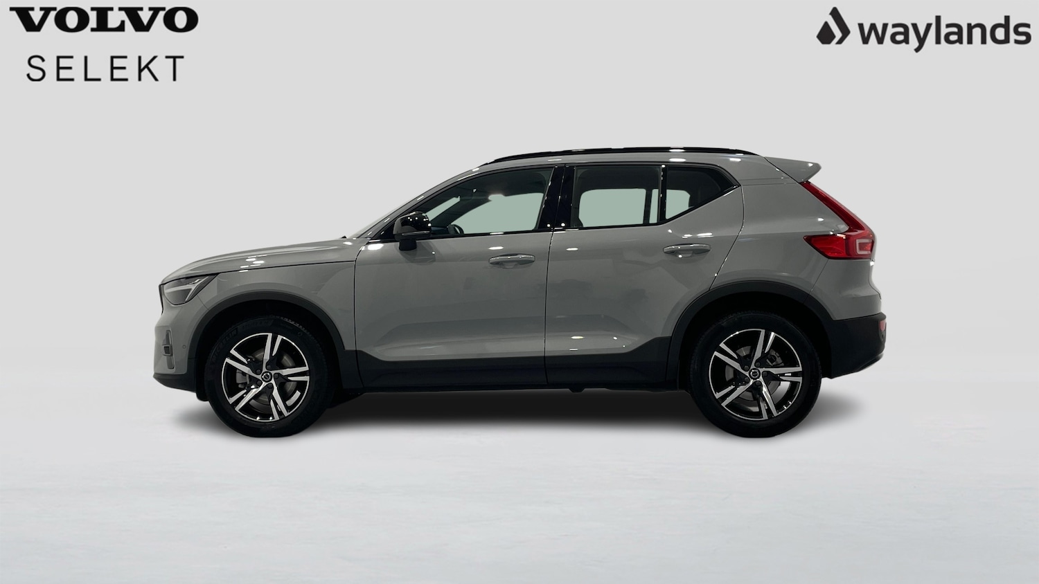 Used Volvo XC40 2023 for sale - 76404712: Photo 8