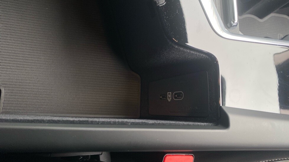 Used Volvo XC60 2025 for sale - 77353673: Photo 39