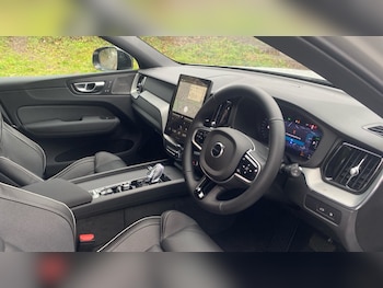Used Volvo XC60 2025 for sale - 77353673: Photo