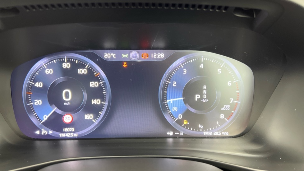 Used Volvo XC40 2021 for sale - 76130395: Photo 11