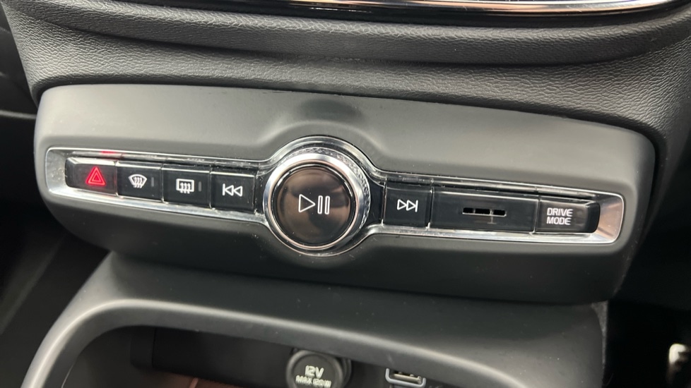 Used Volvo XC40 2021 for sale - 76130395: Photo 35