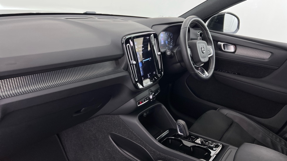Used Volvo XC40 2021 for sale - 76130395: Photo 38