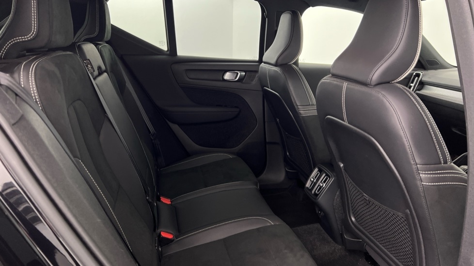 Used Volvo XC40 2021 for sale - 76130395: Photo 6
