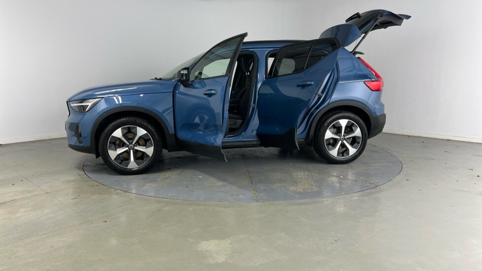 Used Volvo XC40 2023 for sale - 77470788: Photo 40