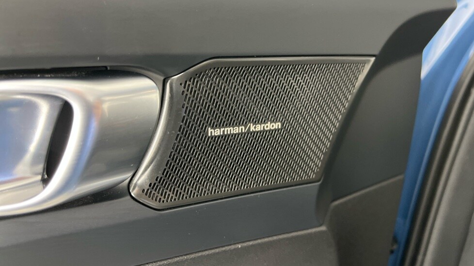 Used Volvo XC40 2023 for sale - 77470788: Photo 43