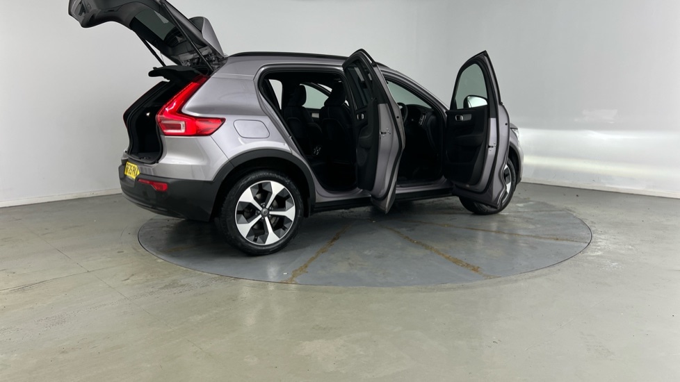 Used Volvo XC40 2025 for sale - 77981175: Photo 28