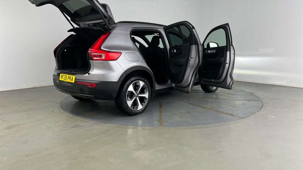 Used Volvo XC40 2025 for sale - 77981175: Photo 29