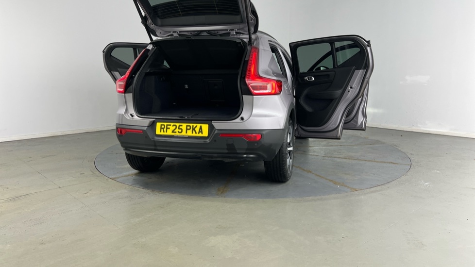 Used Volvo XC40 2025 for sale - 77981175: Photo 31