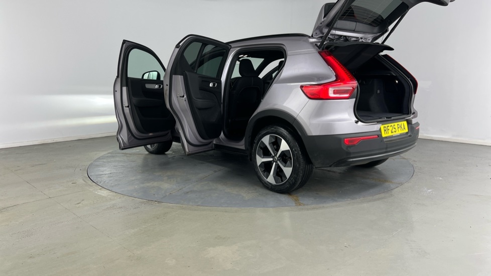 Used Volvo XC40 2025 for sale - 77981175: Photo 35
